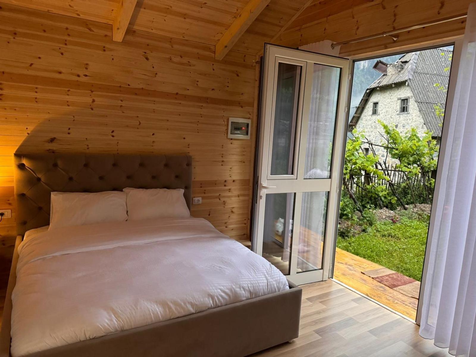 Thethi Mountain Villas Eksteriør billede