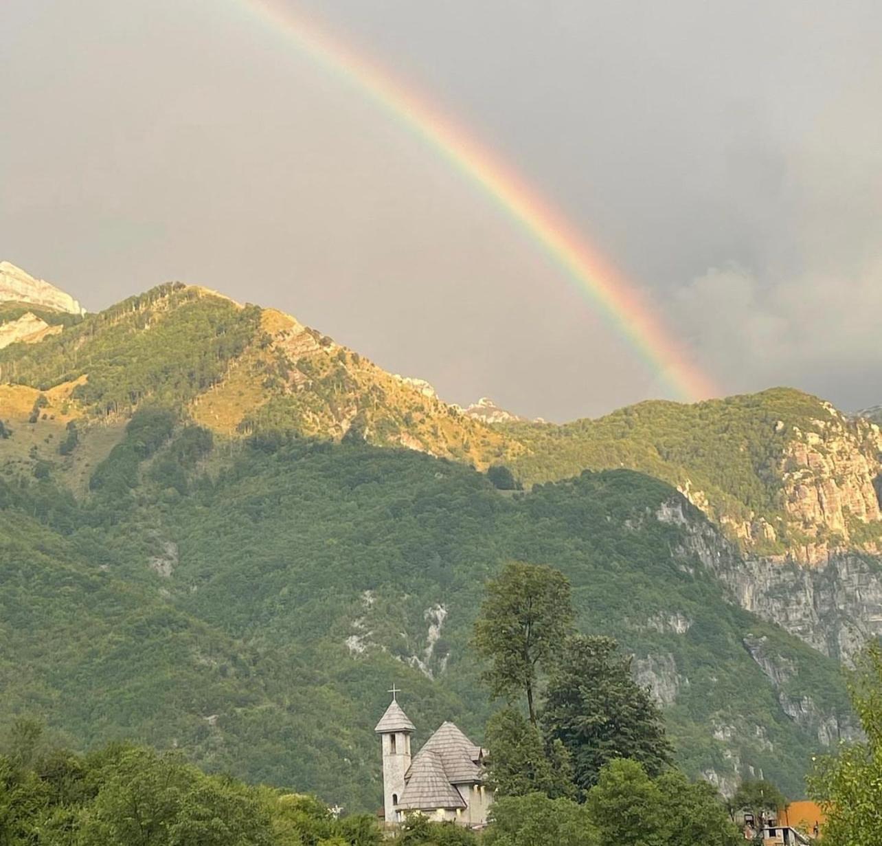 Thethi Mountain Villas Eksteriør billede